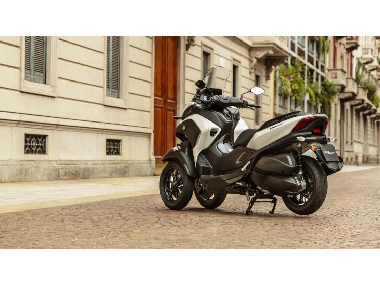 YAMAHA TRICITY 300