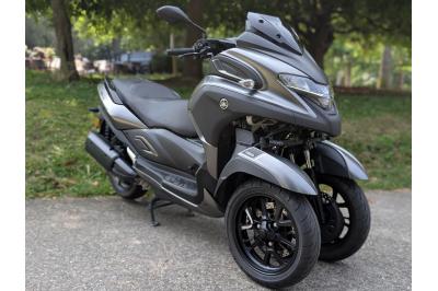 YAMAHA TRICITY 300