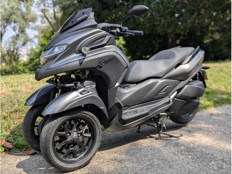 YAMAHA TRICITY 300