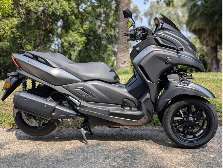 YAMAHA TRICITY 300