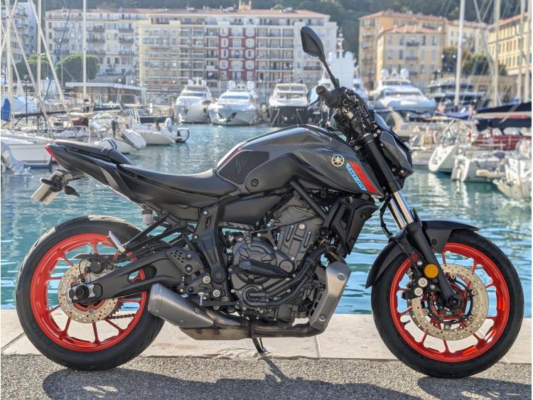 YAMAHA MT-07