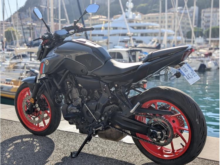 YAMAHA MT-07