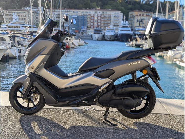 YAMAHA NMAX 125