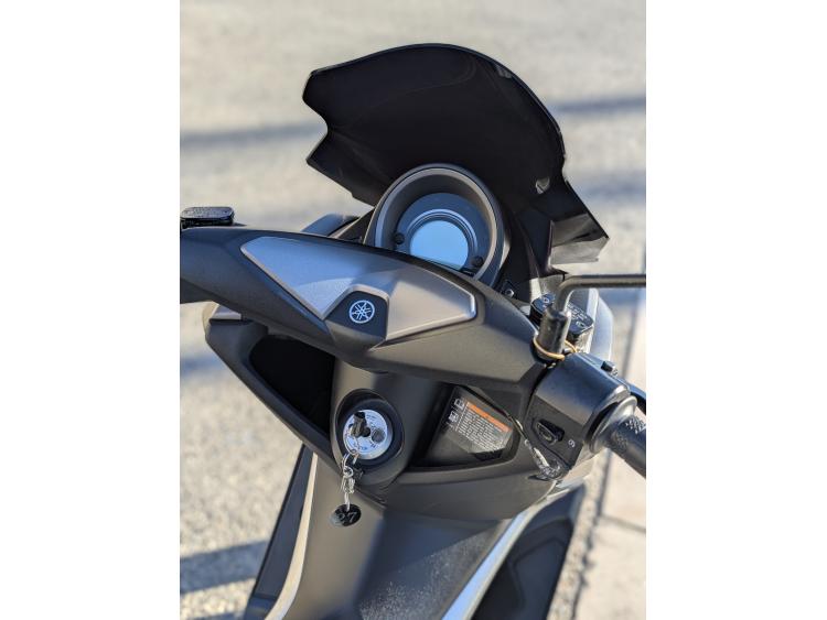 YAMAHA NMAX 125