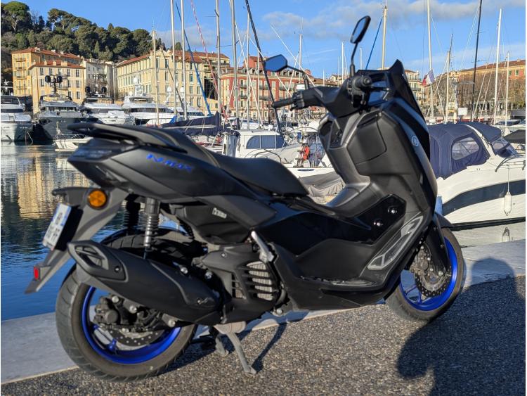 YAMAHA NMAX 125