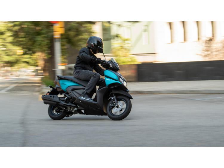 YAMAHA RayZR 125