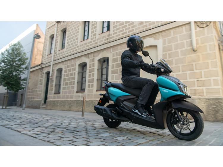 YAMAHA RayZR 125