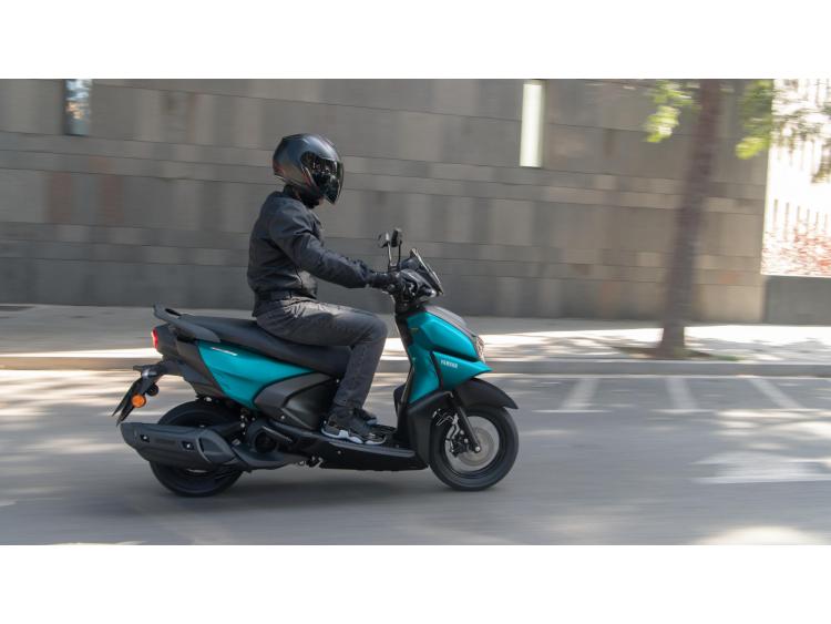 YAMAHA RayZR 125