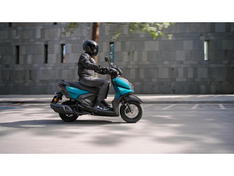 YAMAHA RayZR 125