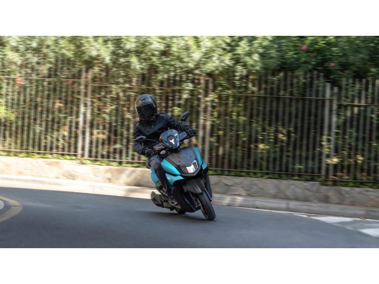 YAMAHA RayZR 125