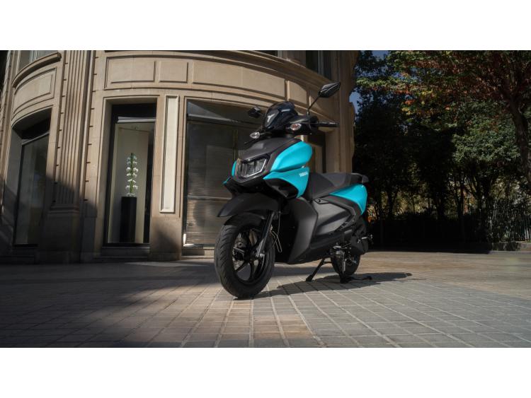 YAMAHA RayZR 125