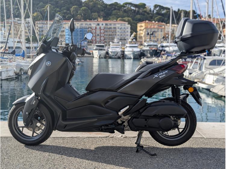 YAMAHA XMAX 125