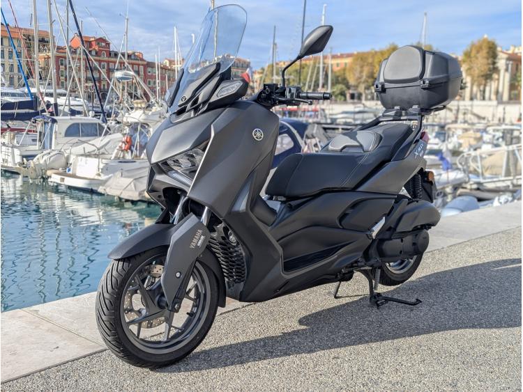 YAMAHA XMAX 125