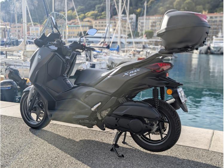 YAMAHA XMAX 125