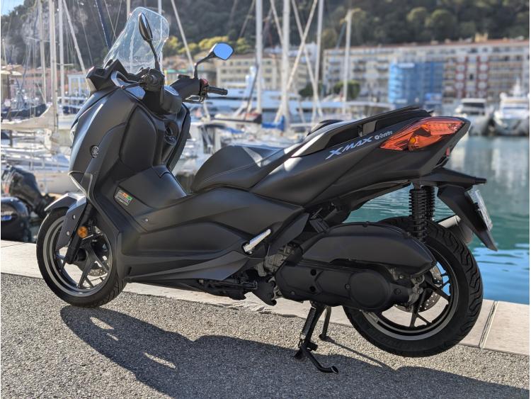 YAMAHA XMAX 125