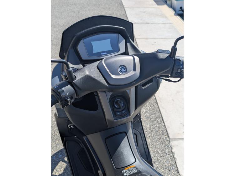 YAMAHA NMAX 125