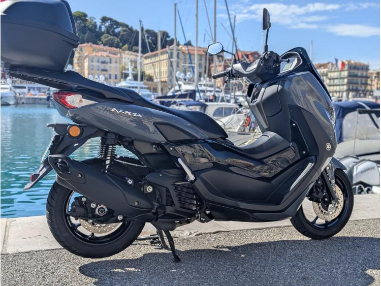 YAMAHA NMAX 125