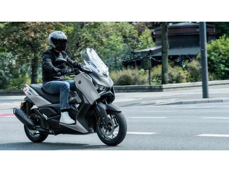 YAMAHA XMAX 125 TECH MAX