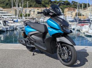 YAMAHA RayZR 125
