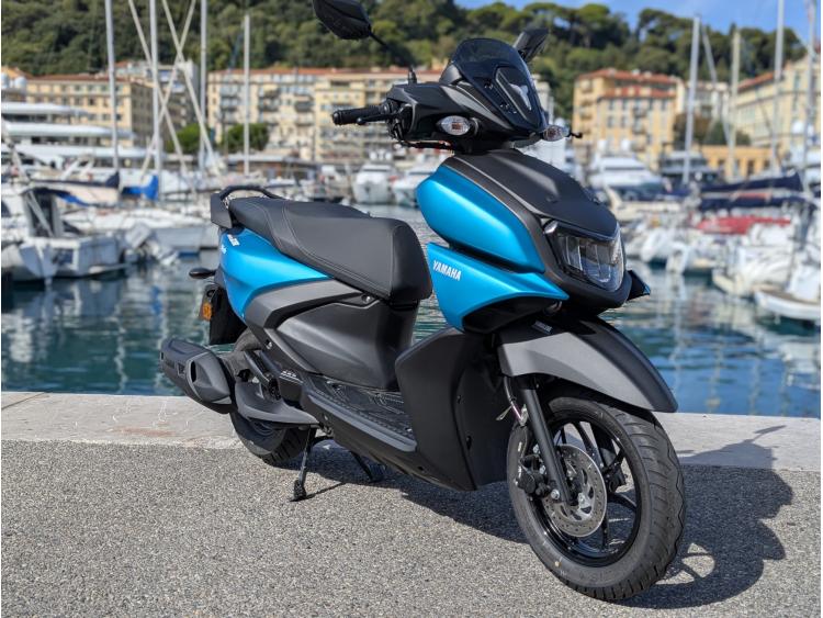 YAMAHA RayZR 125