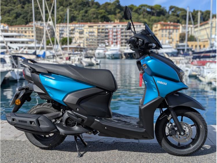 YAMAHA RayZR 125