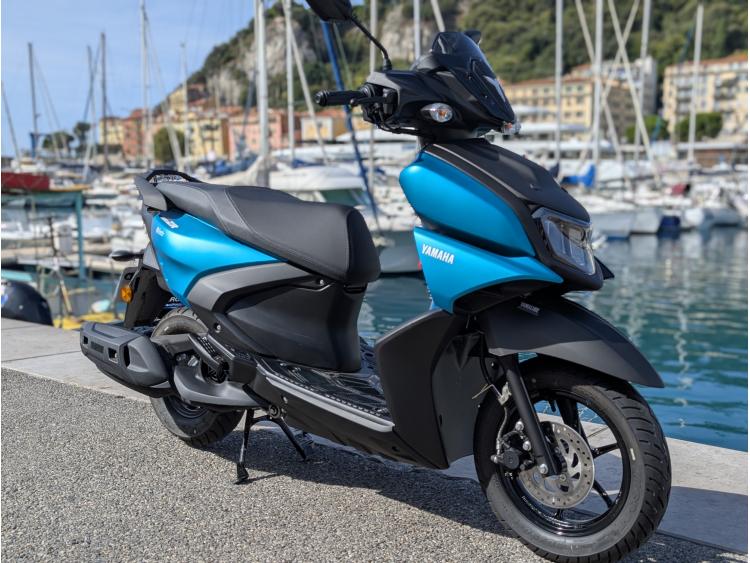 YAMAHA RayZR 125