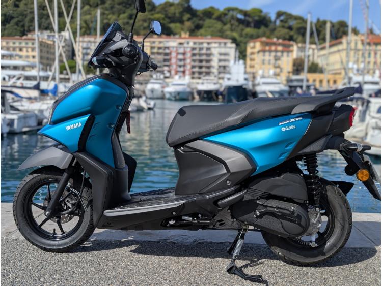 YAMAHA RayZR 125