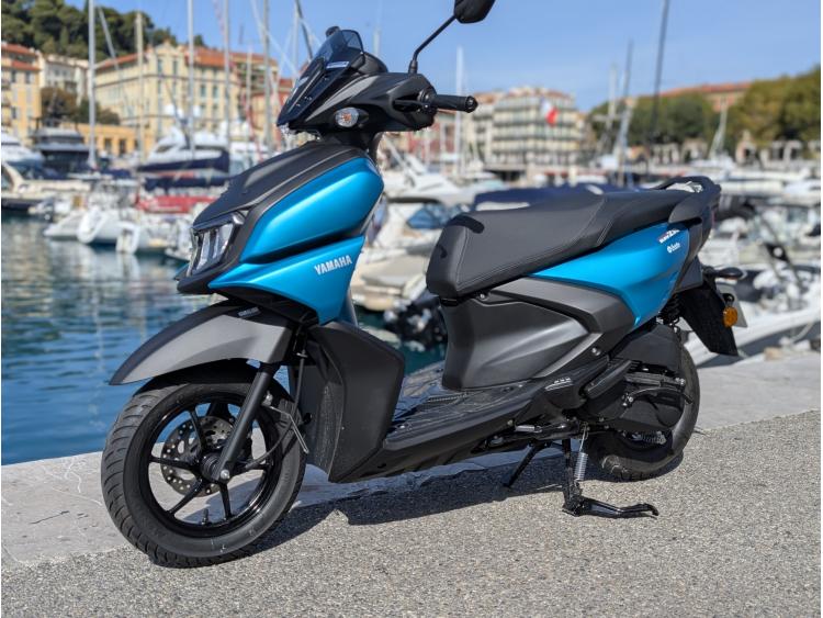 YAMAHA RayZR 125